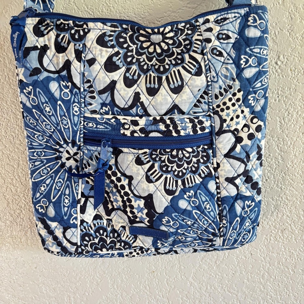 Vera Bradley Crossbody Bag Purse Medium Blue Floral Quilted Adjustable Strap